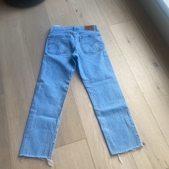 Levi’s Wedgie Straight 26”L - Picture 8 of 8